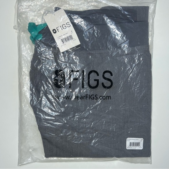 Figs Livingston Basic Scrub Pants in Graphite - Medium - Picture 5 of 10